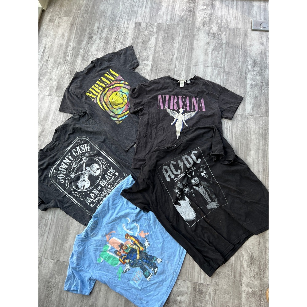 25pc Graphic Band Tee Lot Nirvana AC/DC Snoop Dogg Biggie Smalls Beatles Rock